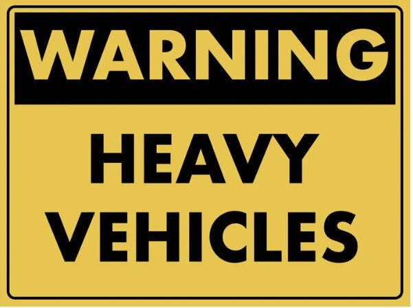 Metal Sign 450mmx300mm HEAVY VEHICLE PARKING